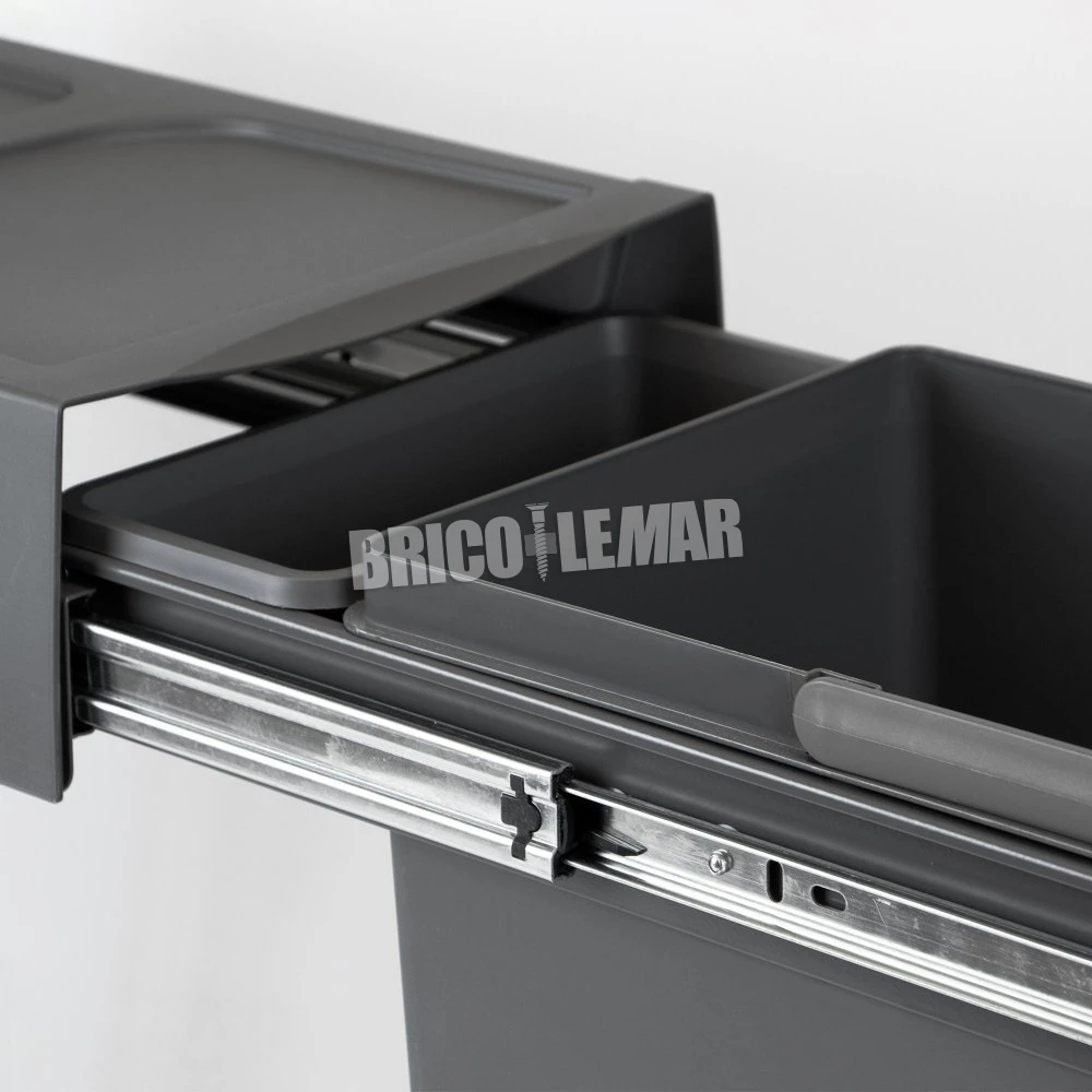 Contenedor De Reciclaje De 20L Para Cocina Fijación Inferior Extracción Manual Acero Y Plástico Gris Antracita Emuca 5 Contenedor De Reciclaje De 20L Para Cocina Fijación Inferior Extracción Manual Acero Y Plástico Gris Antracita Emuca - Imagen 3